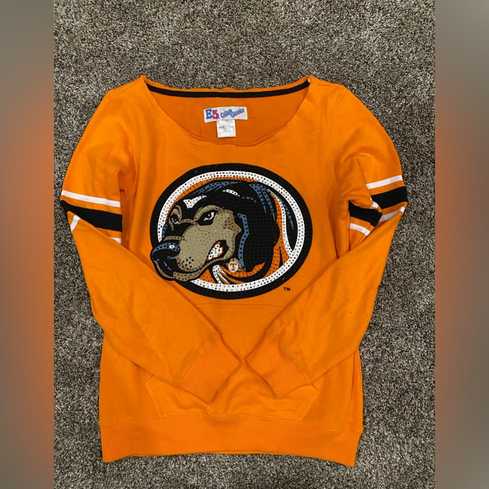 Orange College sweater large E5 College Classics